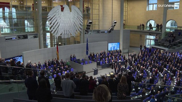 Omaggio del Bundestag alle vittime della furia nazista