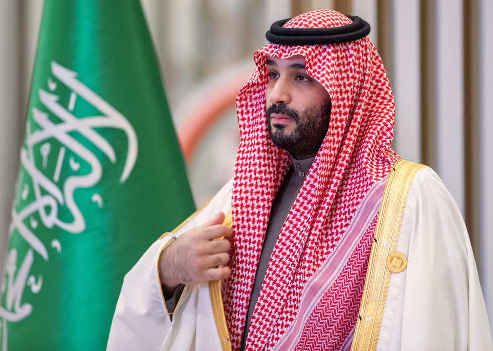 لحظة دخول ولي العهد الأمير محمد بن سلمان لمطعم بالعلا