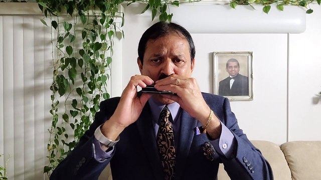 Ho Tum Se Achha Kaun Hai-Film Tumse Achcha Kaun Hai 1969 on Harmonica Live Performance by Mukund Kamdar