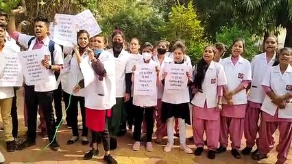 नर्सिंग छात्रों की दो साल से नहीं हुई परीक्षाएं, प्रमोशन देने या परीक्षाएं कराने की मांग