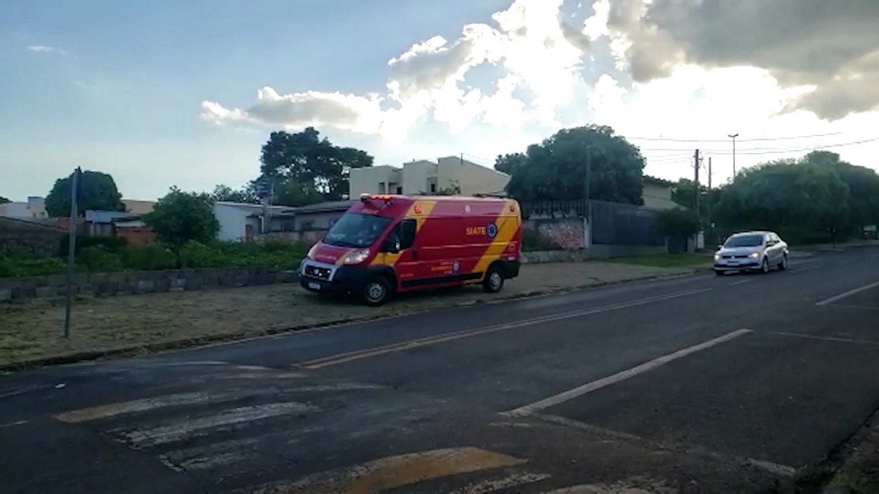 Depois de perder o freio, ciclista fica ferido ao sofrer queda no Universitário