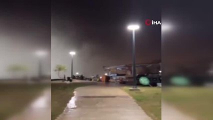 Şiddetli fırtına dünyaca ünlü şelaleyi ters akıttı, sağanak alt geçitlerde araçları mahsur bıraktı