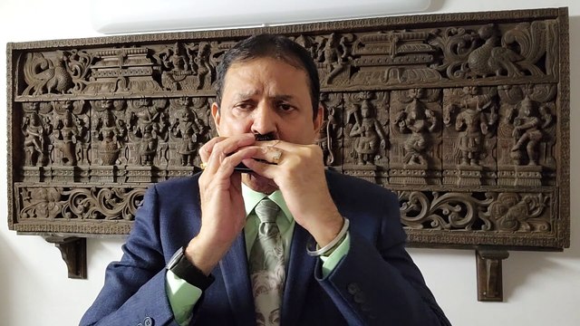Hum aapki ankhon mein-Film Pyaasa 1958-Vintage Classic Song on Harmonica Live Performance by Mukund Kamdar