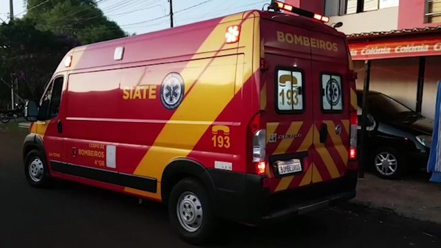 Homem é socorrido pelo Siate vítima de agressão na Rua Esmeralda