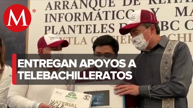 Gobierno de Chiapas entrega equipo informático a planteles de telebachillerato