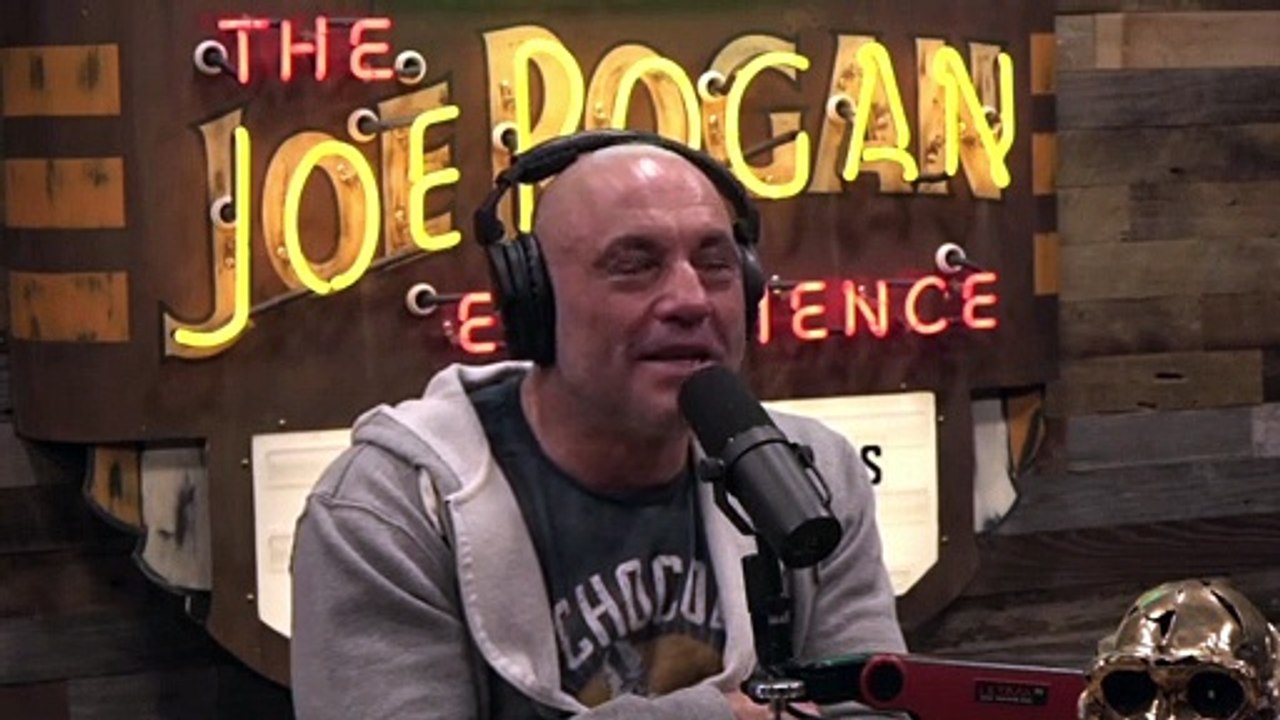 Joe Rogan- Louis CK's Secret to Creating HIT Specials Consistently