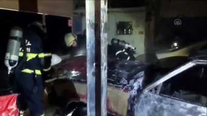 Tamircideki otomobilde çıkan yangında 3 araç hasar gördü