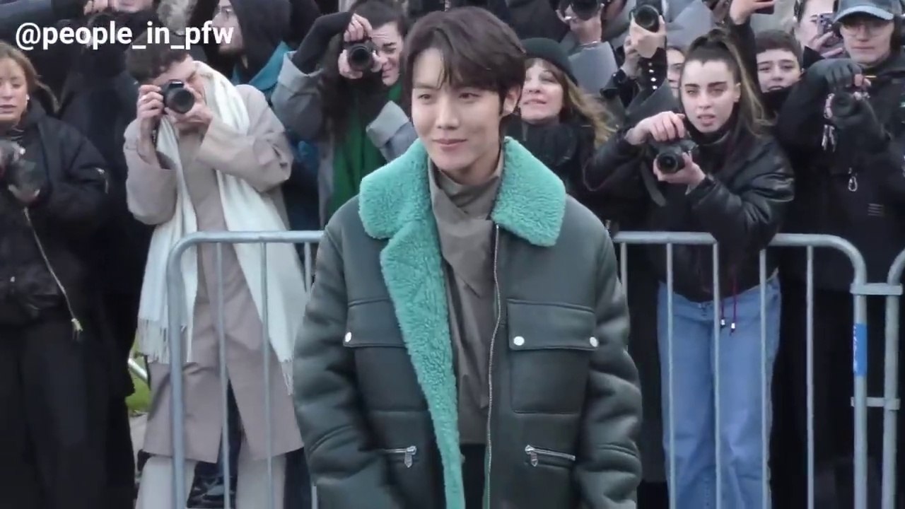 BTS J-HOPE at 2023 Hermès Fashion Show!