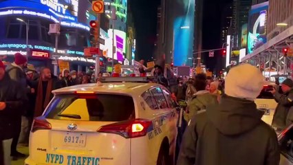 PECAH! Demo Kasus Polisi AS Keroyok Pria Kulit Hitam