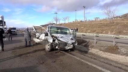 KIRIKKALE - Trafik kazasında 1 kişi öldü, 4 kişi yaralandı