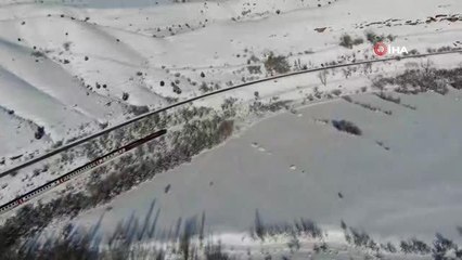 Erzincan'ın yüksek kesimlerinde kar yağışı