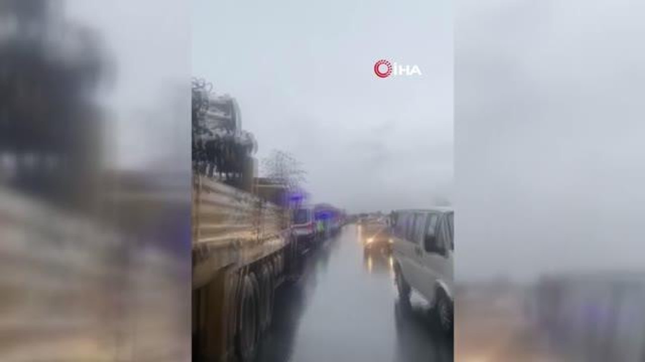 Yağış sonrası kayganlaşan yolda zincirleme kaza: 7 yaralı