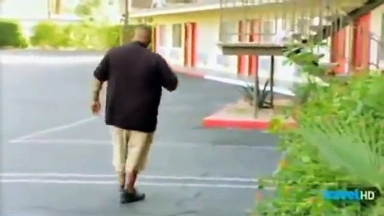 Hotel Impossible - Se2 - Ep08 HD Watch