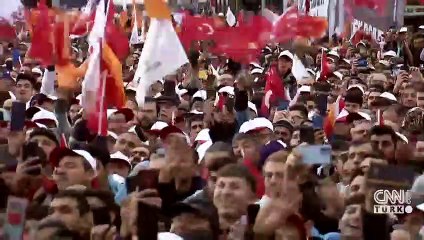 Son dakika...  Yeniden adaylık tartışması! Cumhurbaşkanı Erdoğan: Masadan bir türlü aday çıkaramadılar, bize laf söylüyorlar