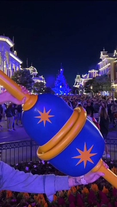 Magical Disney Land Time Lapse  #paris #disney  #disneyland #trending | Neon Channel