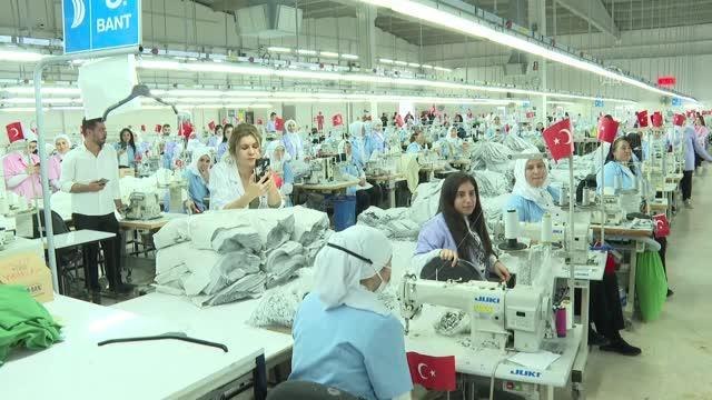 Cumhurbaşkanı Recep Tayyip Erdoğan, tekstil fabrikasını ziyaret etti