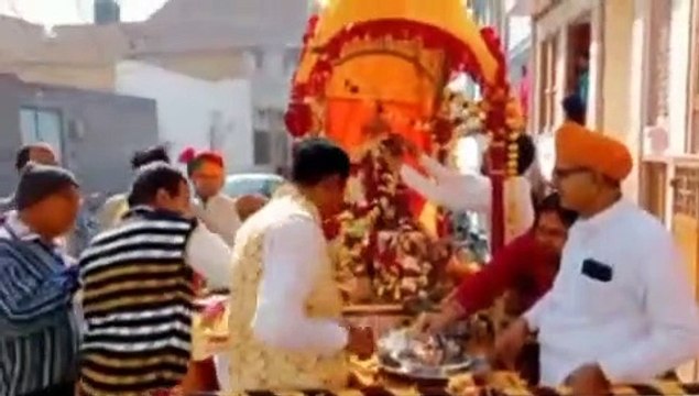 गाजे-बाजे से निकली भगवान सूर्य की रथयात्रा, बटुकों का यज्ञोपवीत संस्कार