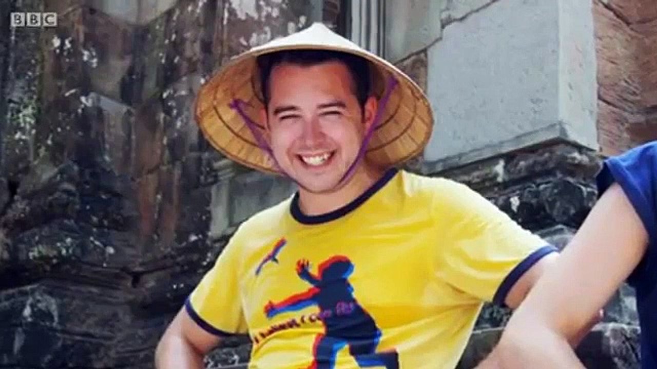 Close Calls - On Camera - Se3 - Ep01 HD Watch