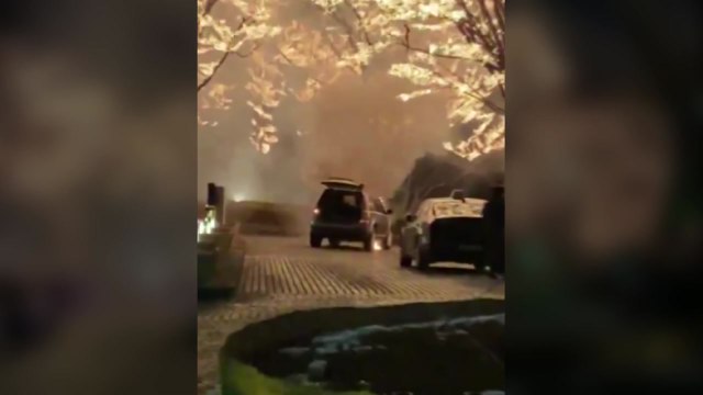 주차장에 주차된 SUV 화재...인명 피해 없어 / YTN