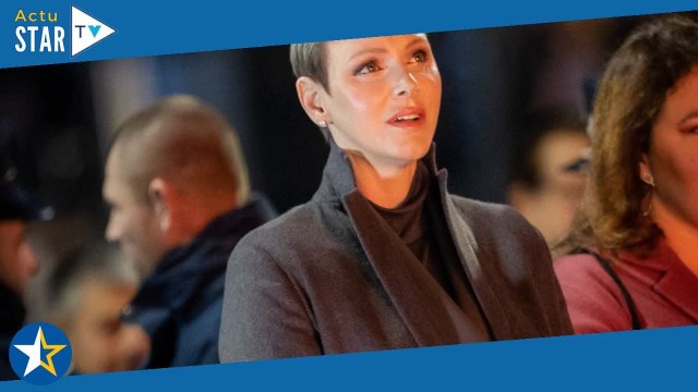 Charlene de Monaco digne et attendrie : en l'absence d'Albert, elle assure avec Jacques et Gabriella