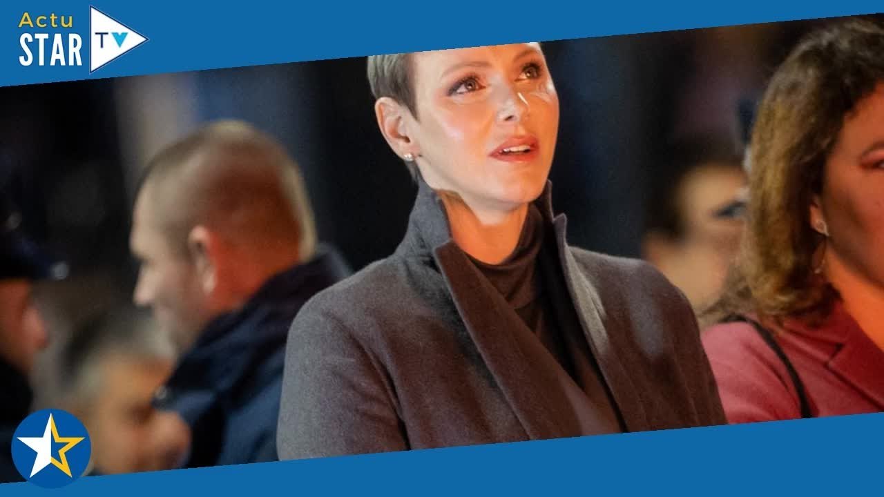 Charlene de Monaco digne et attendrie : en l'absence d'Albert, elle assure avec Jacques et Gabriella