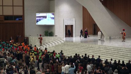 Papa Francisco: Quem criminaliza a homossexualidade está 'equivocado'