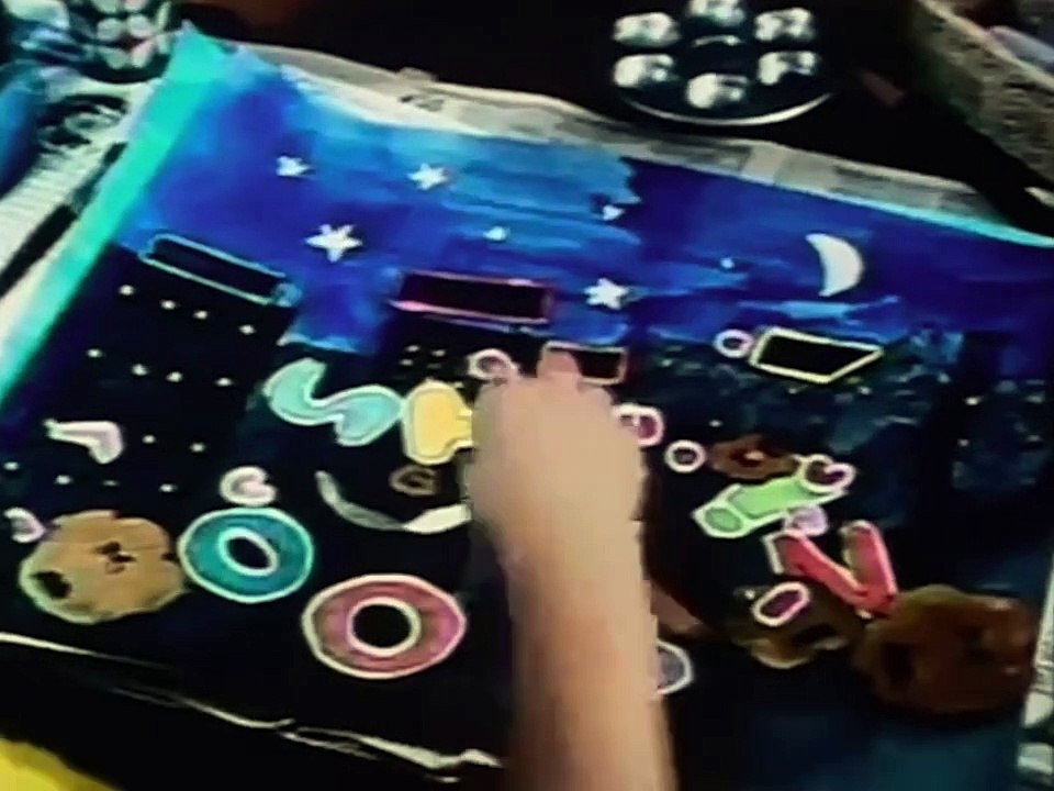 Zoom Season 4 Episode 31 - Zoom Tale By 'Vicki McDonald' Also 'Laurie Galluccio' (1975)