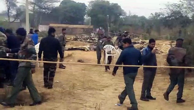 ऐसा लगा मानो बम फटा हो, फिर चारों ओर छा गया अंधेरा...