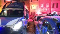 Cospito, scontri a Roma tra manifestanti anarchici e polizia: ferito un agente