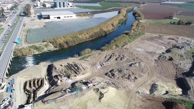 Mersin Büyükşehir, Şahin Mahallesi Yağmur Suyu Pompa İstasyonu Projesine Devam Ediyor