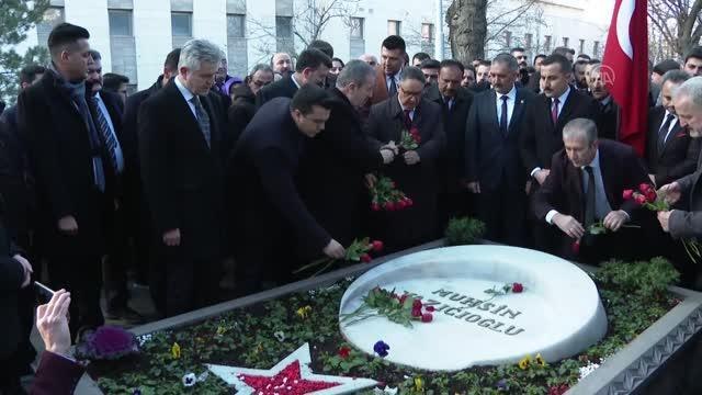 Destici, Muhsin Yazıcıoğlu'nun Tacettin Dergâhındaki kabrini ziyaret etti