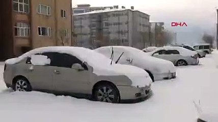Bitlis’te kar yağışı: 282 yerleşim yerine ulaşım kapandı