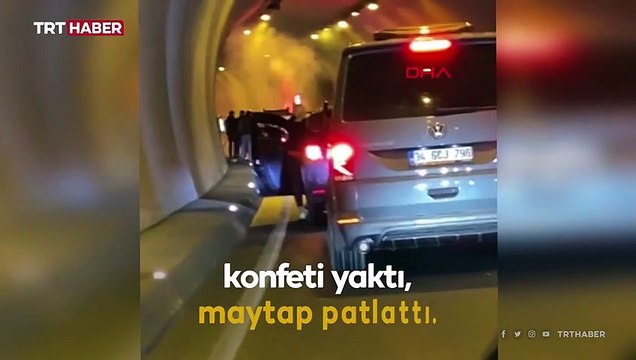 Asker konvoyunda tüneli kapatıp maytap patlattılar