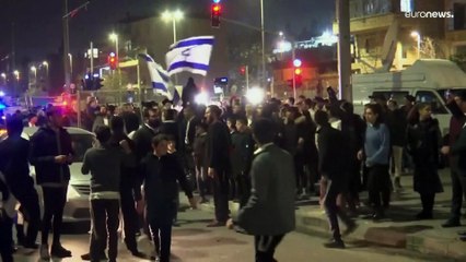 Netanyahu annuncia il giro di vite dopo le sparatorie a Gerusalemme