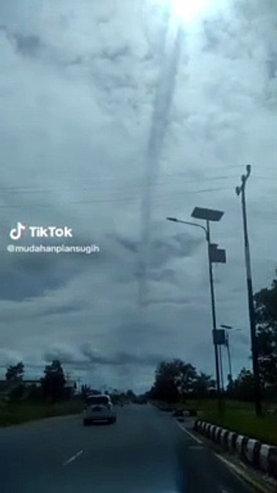 Fenomena Alam Terjadi di Langit Basirih