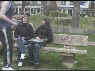 Nike+iPod  AD - Move on music