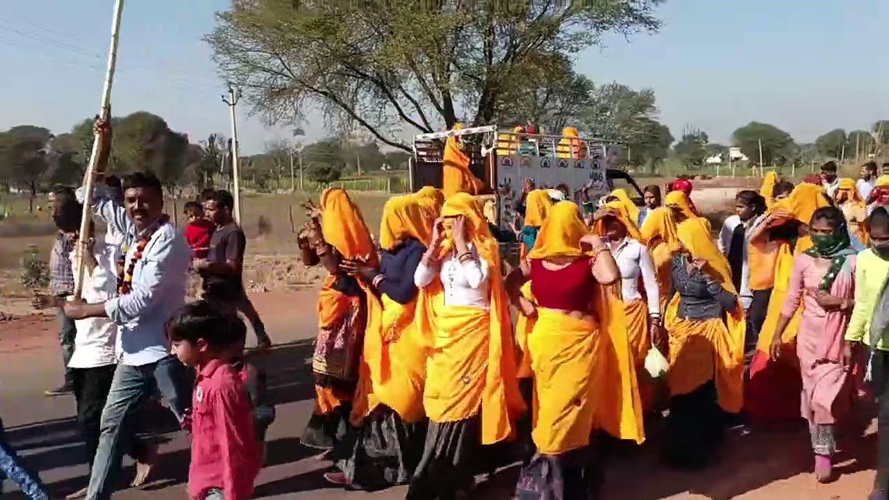 शोभायात्रा में गूंजे देवनारायण के जयकारे