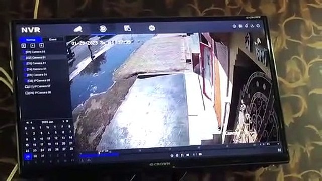 दिन-दहाड़े ज्वैलर्स से लूट