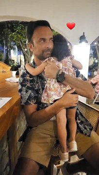 Γιώργος Λιανός: Οι αγκαλιές με την κόρη του στον Άγιο Δομίνικο- Την απαθανατίζει στην παραλία!