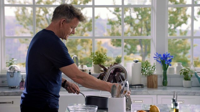 Gordon Ramsay Teaches Cooking Restaurant Recipes at Home S41 E04 Pomme Purée