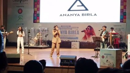 अरबपति सिंगर अनन्या बिड़ला की रायपुर में लाइव म्यूजिक कॅन्सर्ट, जब गाया केसरिया तेरा.. झूम उठे दर्शक