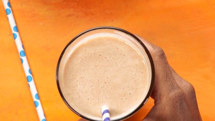 How to Make Chocolate Banana Peanut Butter Protein Shakes