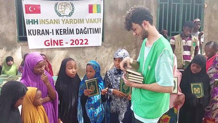 8 ülkede 11 bin 215 Kur’an-ı Kerim hediye edildi