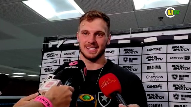 Lucas Perri fala da grande atuação em campo que teve contra o Fluminense