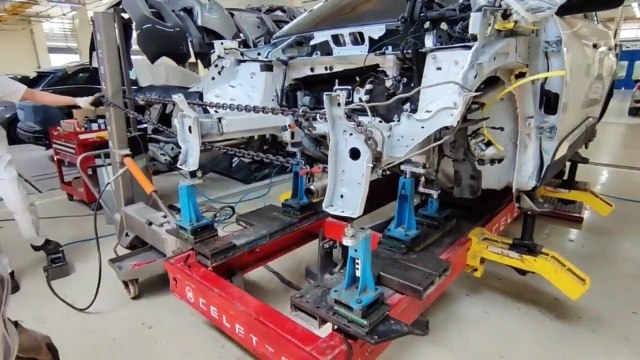 Front accident collision repair on Celette bench with Universal Jigs