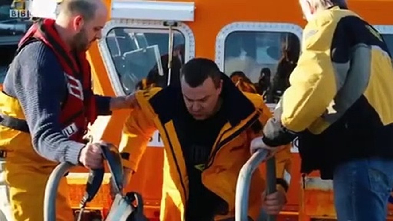 Close Calls - On Camera - Se5 - Ep04 HD Watch