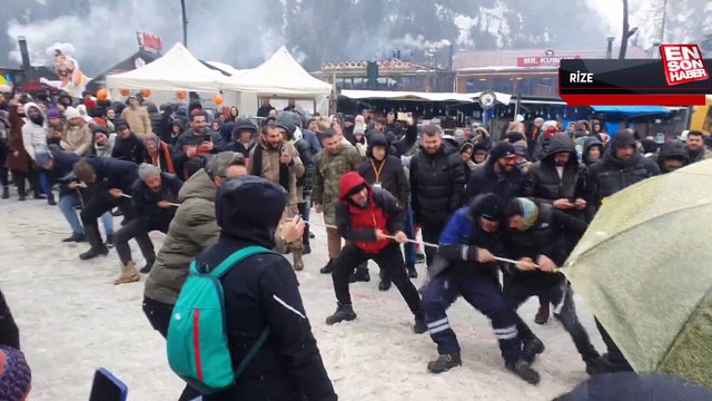 Ayder Yaylası'nda bu yıl 15'ncisi düzenlenen Ayder Kar Festivali