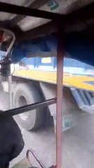 শীতের কুয়াশাচ্ছন্ন সকাল অটোতে Techshahin24