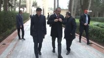 Milli Eğitim Bakanı Mahmut Özer Baküde Şehitlikleri ziyaret etti