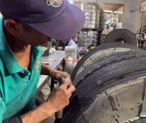 The best process of rebuilding old tires by skilled craftsmen